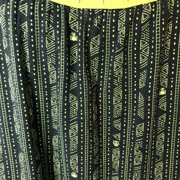 Her Universe Marvel Black Panther Wakanda Tank Top - Picture 7 of 9